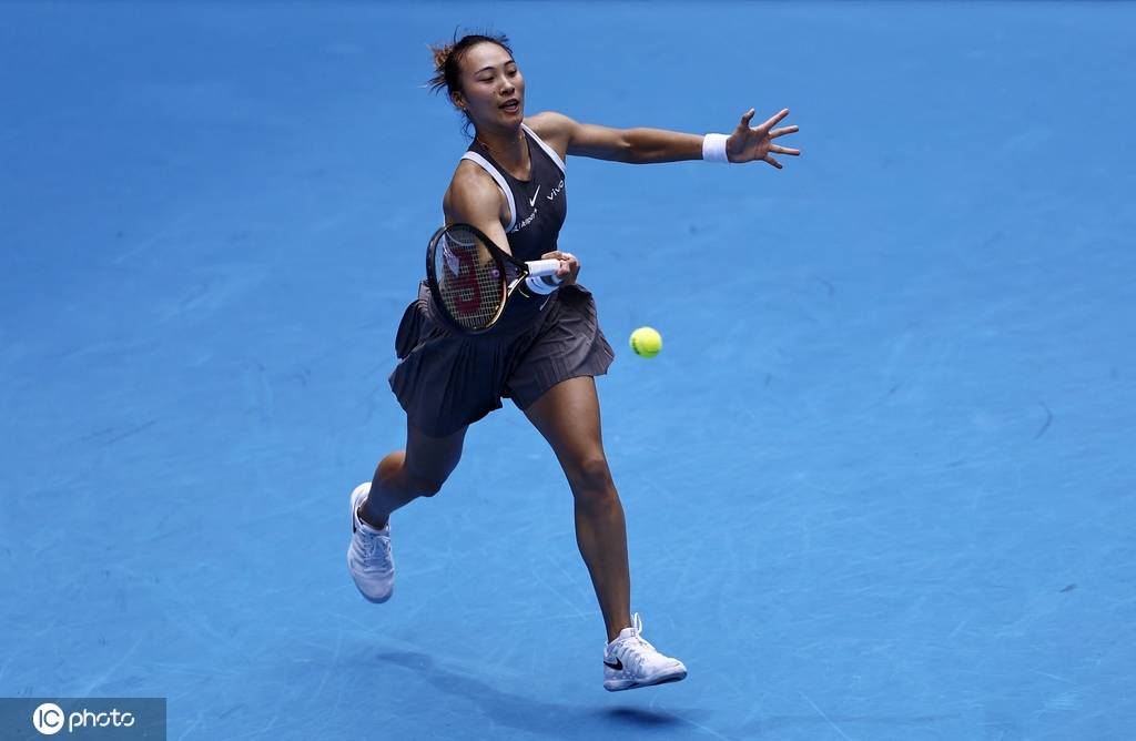 png电子官网保分失败！郑钦文澳网爆冷出局 即时世排下滑至第7位