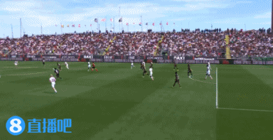 png电子半场-AC米兰暂1-0威尼斯 福法纳助攻普利西奇破门