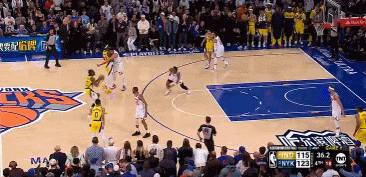 png电子官网🔥多图回顾东决G1决胜时刻:内史5分钟6三分 哈利大心脏绝平!